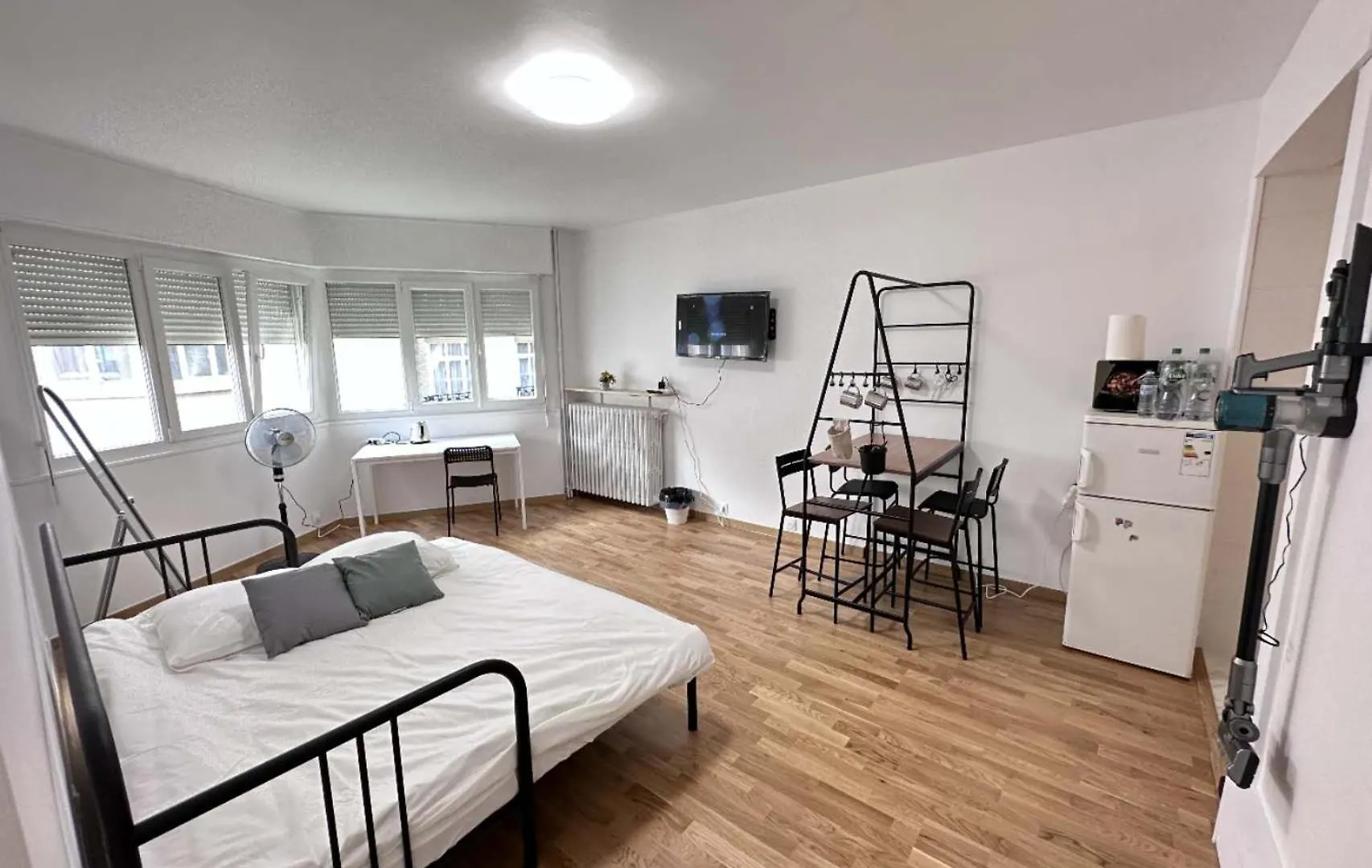Mystery Base Homestay